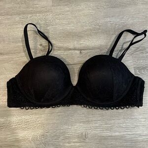 Like New 36B Victoria’s Secret Very Sexy Multi-Way Push-Up Bra